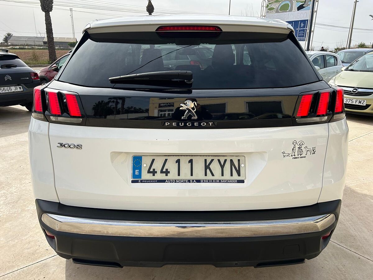 PEUGEOT 3008 ACTIVE 1.2 E-THP AUTO SPANISH LHD IN SPAIN 80000 MILES SUPERB 2019